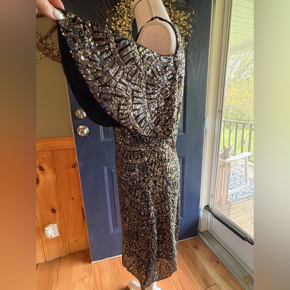 Vince Camuto Black,Gold & Silver Cold Shoulder Sheath Dress. Women’s size 6 - Picture 4 of 13